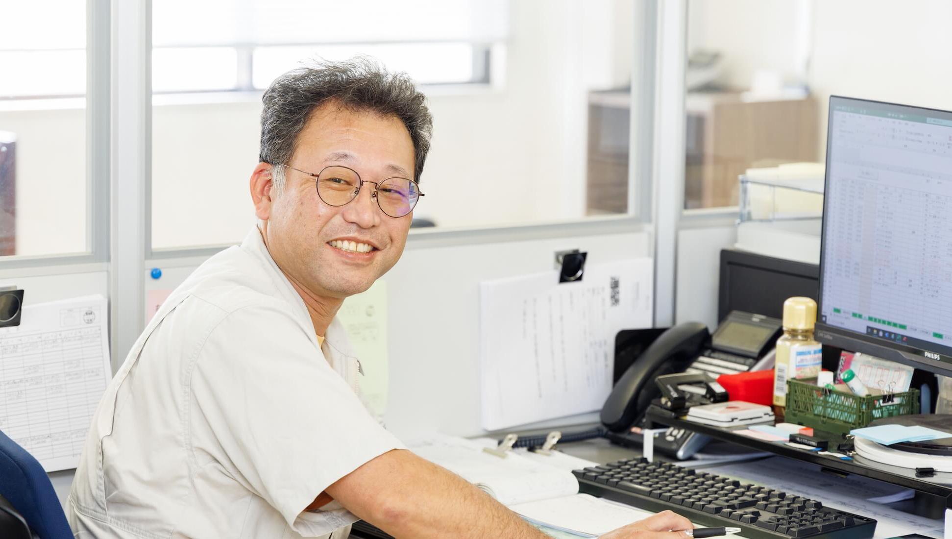 写真：工場長　中村晋平